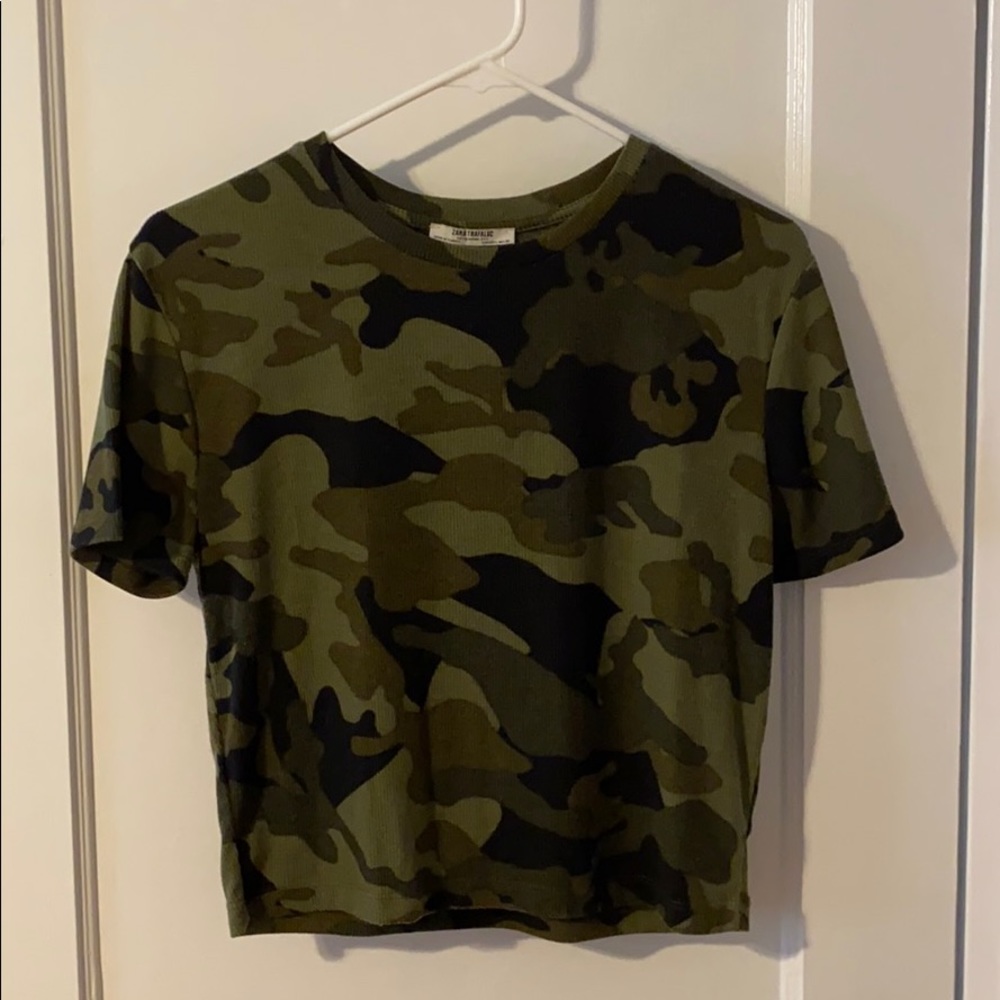 Zara Camo Crop Tee - Large